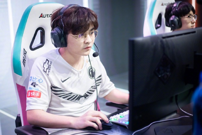 ig|TES输忍界大战后，阿水被外国网友嘲讽：原来JKL还是IG的人