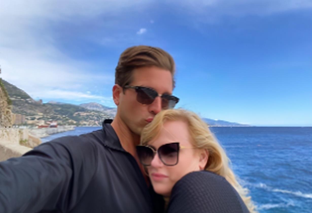 富翁|为爱减19公斤！49岁女星为29岁亿万富翁情人减肥，狂晒幸福