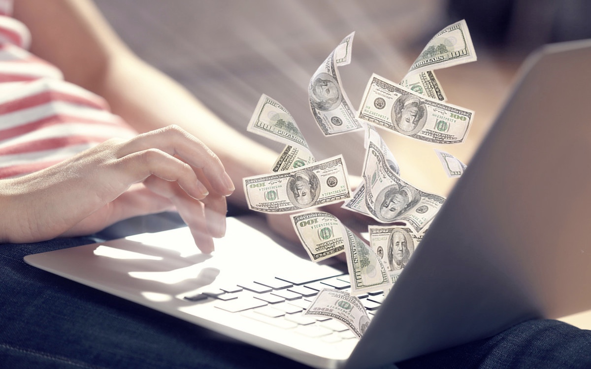 离职@工资3500下班收入5.5W，她说：成年后的“睡后收入”很重要