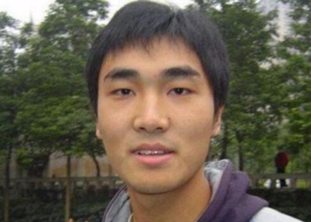 孙俪|当年因孙俪捐助钱不够买手机,将孙俪反咬一口的贫困生,如今怎样