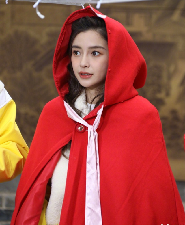 Angelababy|《跑男》最新路透，baby的造型简直美翻了！仿佛再见“岳绮罗”