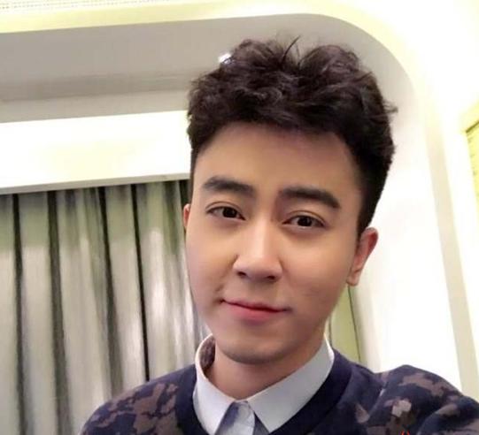 #斗鱼#五位赔天价违约金的主播：2人至今翻不了身，这3人却过得滋润