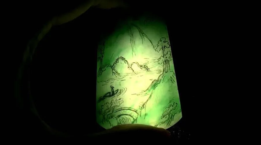 文玩@70000买的翡翠原石，一刀切开，惊喜接连不断！