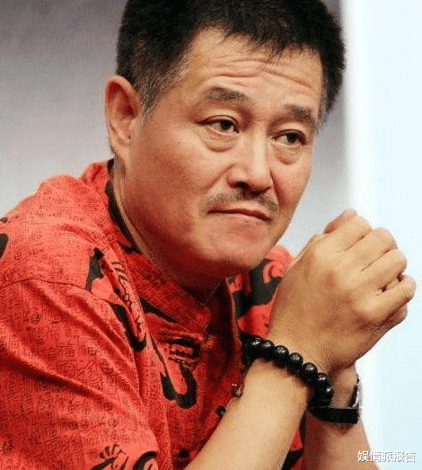 范伟：连登10次春晚的范伟, 因1次失误留他一生阴影, 赵本山: 我平不了那坑