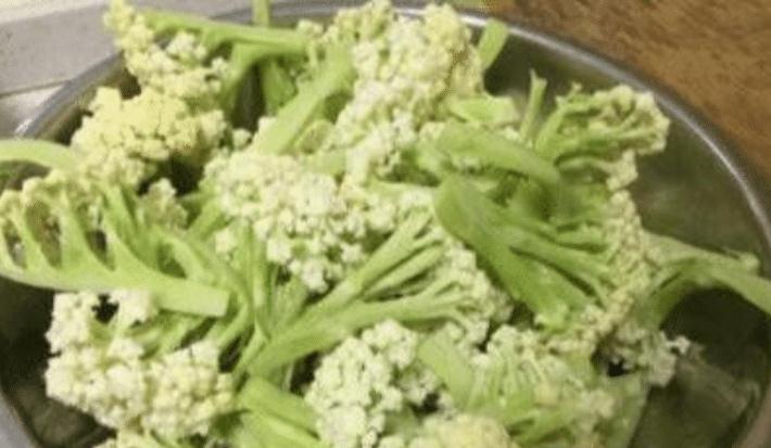 「癌细胞」炒花菜万不可放“它”，同食癌细胞“死灰复燃”，多数人全然不知