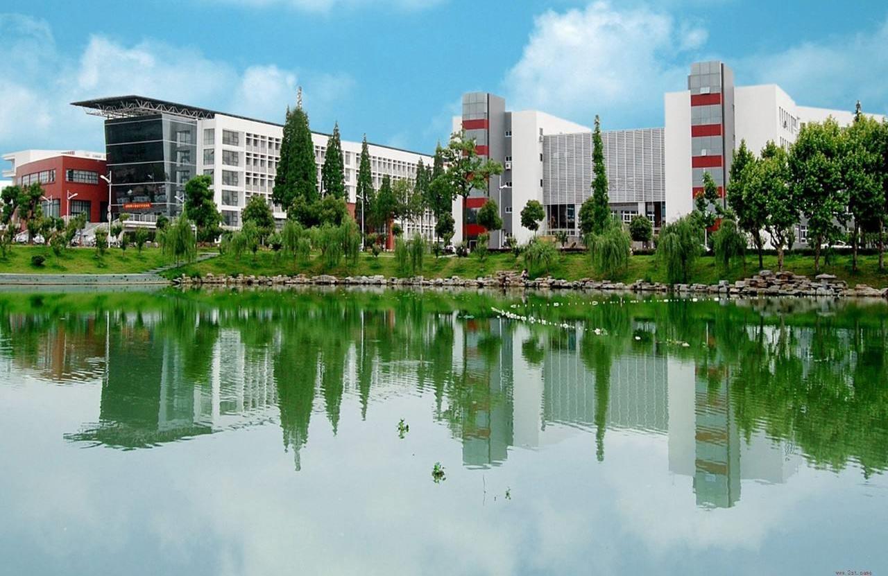 「高职」我国排名靠前的专科院校，堪比专科中的“双一流”！就业不输本科