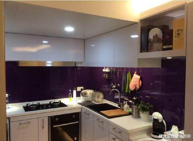 「香港」姑妈在香港花700万买下的38平米新家，卫生间才2平大！