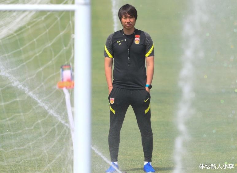 「国足」没直播！国足迎战上海申花，李铁冲击5连胜，崔康熙强势表态
