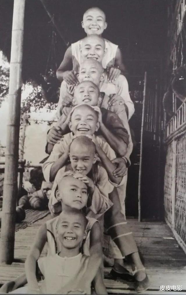 首映▲李连杰与黄秋燕因《少林小子》情定终身，离婚后黄秋燕曾住地下室