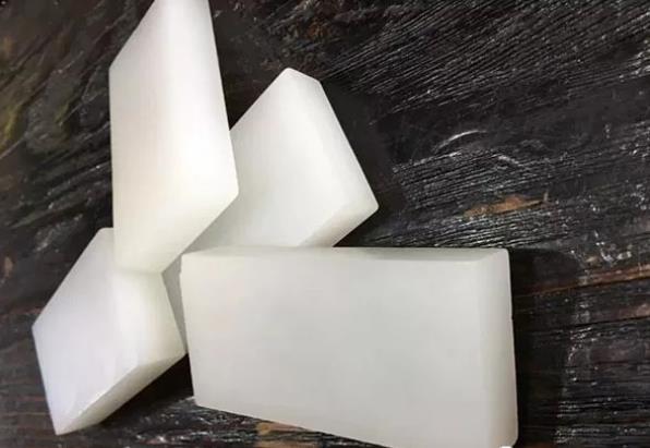 ：和田玉里的两大“杀手锏”：老坑料与钢板料