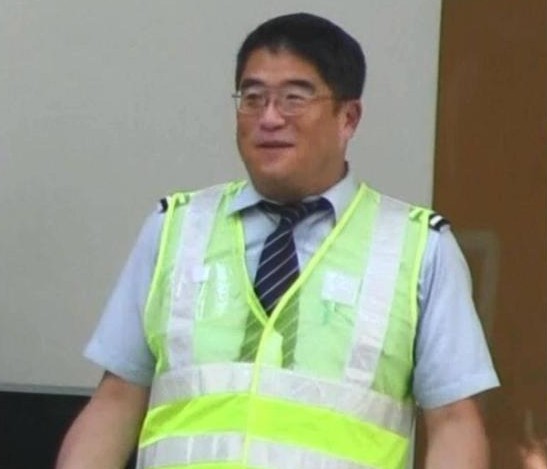 保安|30年前与郭富城齐名，如今是小区保安：时代抛弃你，不会说再见