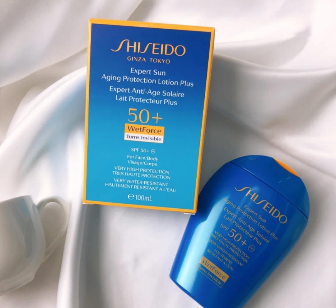 【防晒】2020年最受欢迎的防晒霜是这几款，安耐晒还不算最好用的，别选错