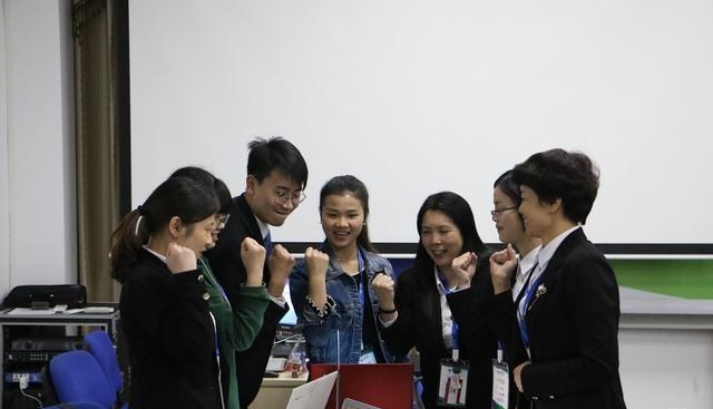 |公务员考不上，尝试这5种堪称“金饭碗”职业，最后1种很少人知道