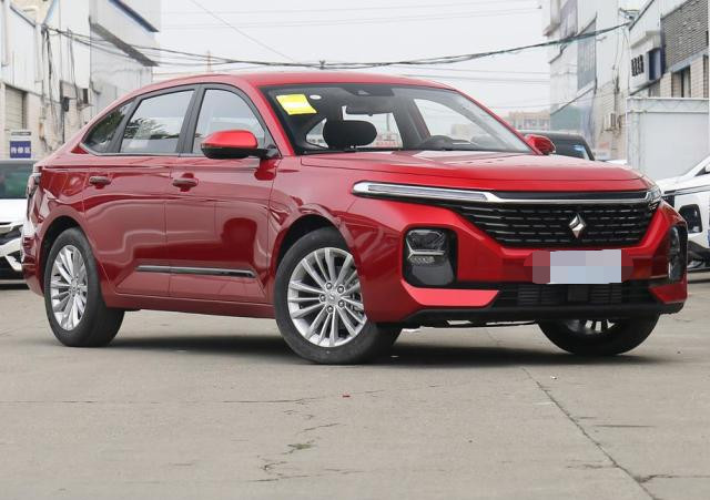 宝骏|不足6万,比朗逸大一圈,标配10.25寸大屏,车友:帝豪买早了