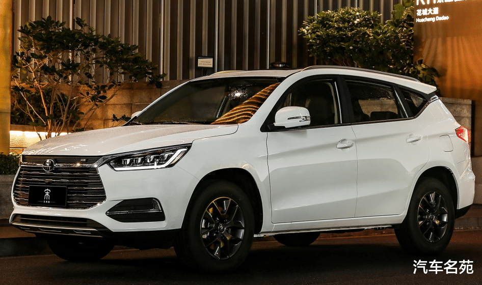 「比亚迪宋」当之无愧的“性价比之王”，8万多就能买顶配，上市就被疯抢，要火！
