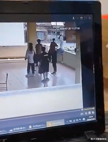 抗体|他还好吗？模仿科比后仰跳投学生坠楼后续 当地警方回应相关情况