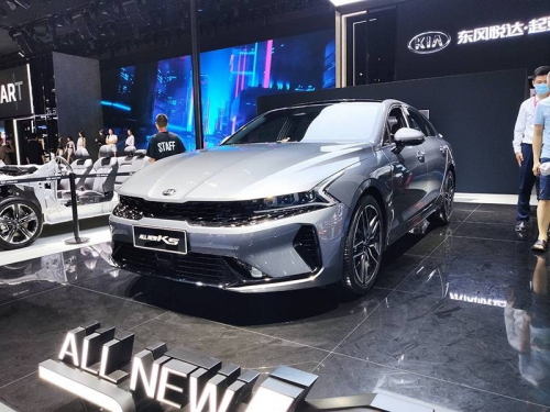 SUV|K5凯酷亮相后，真不知道迈锐宝XL被甩了几条街！