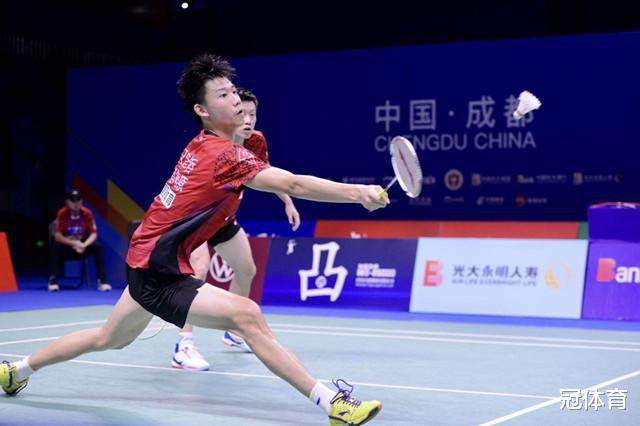 世界冠军|国羽19岁新星横空出世，爆冷击败4大世界冠军，送豪门首败