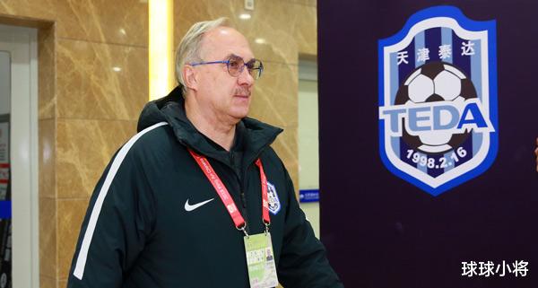 施蒂利克@施蒂利克为泰达支招，此人可以顶替瓦格纳，留出名额可以补强中场