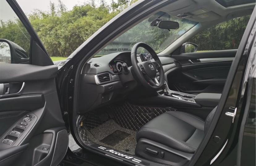 #奥迪Q3#入手十代雅阁1.5T精英版，落地20万的标杆车型，我这价格贵不贵？