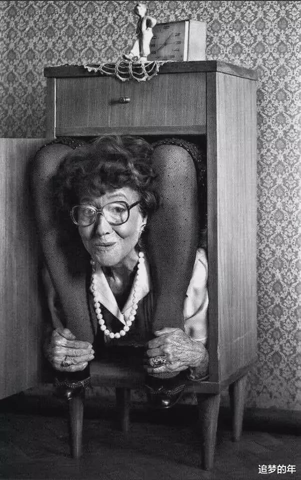 老照片▲十二张略显惊悚的真实老照片: 让人心惊, 第一眼还以为是恐怖片!