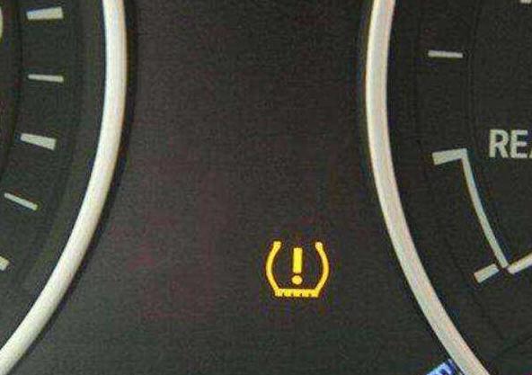 老司机|仪表盘上的这个灯一旦变黄,赶紧下车,老司机称为\死亡之灯\