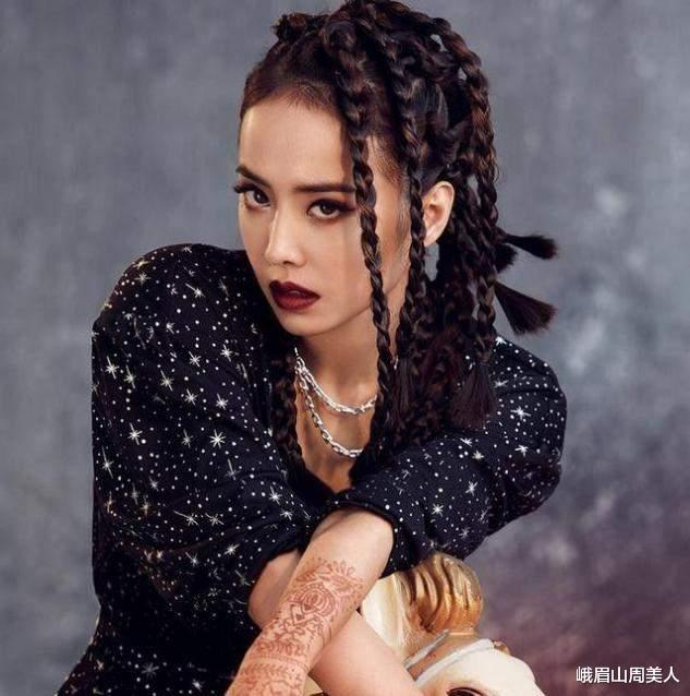 发际线|发型师透露：这3种发型留久了，会加速“脱发”，发际线还易上移