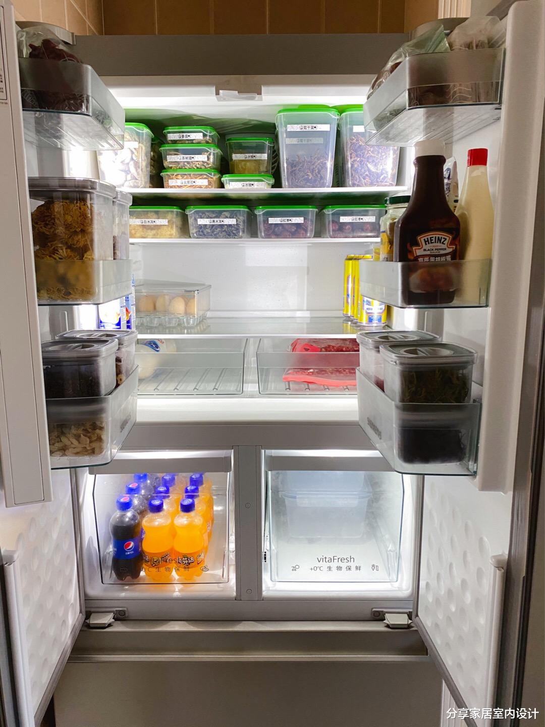 「老年小妙招」她家入住五年的房子，全屋收纳整齐又干净，看完后我自卑了！晒晒