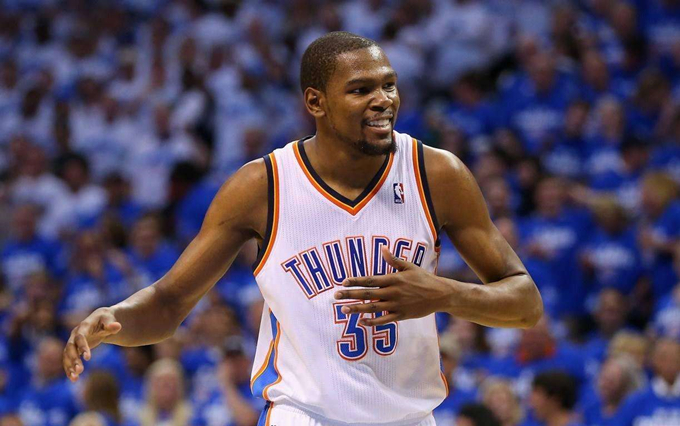 【凯文·杜兰特】杜兰特5年4次得分王,其中一年被谁抢走了?看到名字后我服了