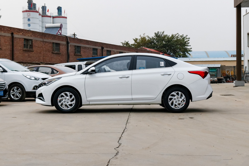 新车|跌至“白菜价”合资！比思域漂亮，一箱油跑810km，仅售5.6万