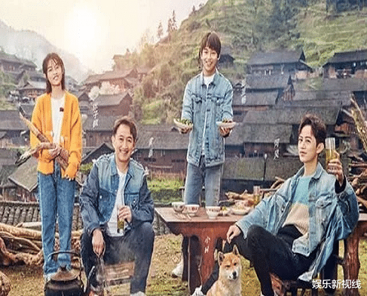 『何炅』即将开播《向4》如何走出颓势？节目组开出两剂猛药，药效又是如何呢？