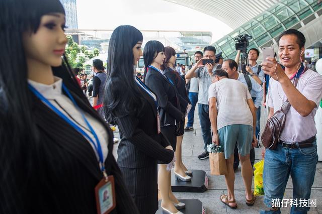 机器人|“女性机器人”为啥广受欢迎？宅男：逼真，3大功能比真人好用