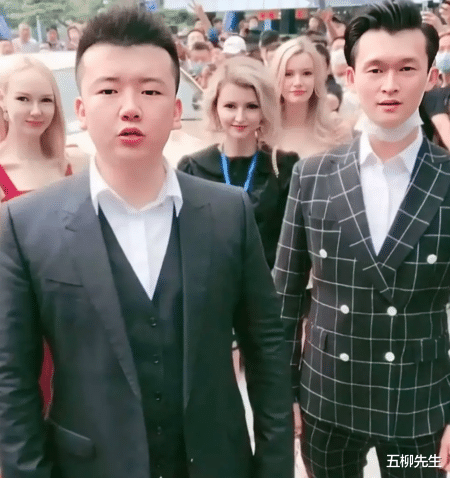 姜涛|网红利哥公司开业排场大，杨坤姜涛大咖云集，人气不输一线明星