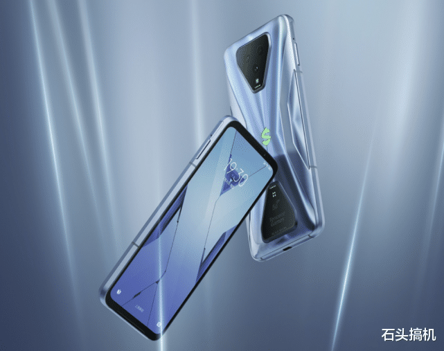 印江|黑鲨为何不做游戏本？黑鲨CEO罗语周：专注手游做最好的游戏手机