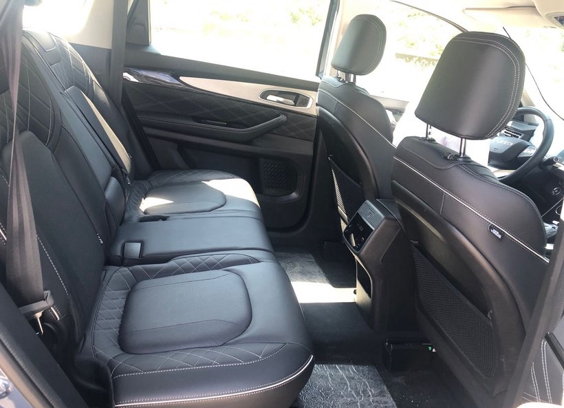 奇瑞汽车|不愧是“奇瑞王”，5米级车身，2.0T爆发390牛·米，10月上市