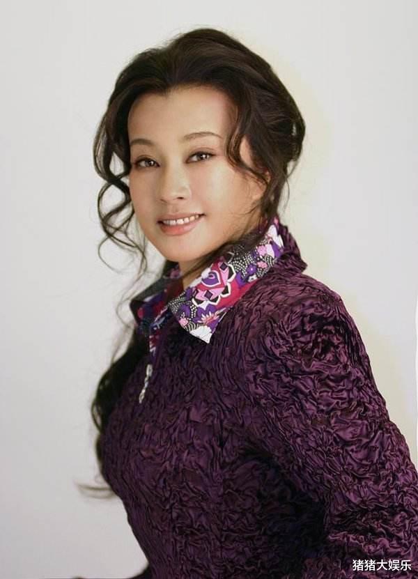 刘晓庆|8段感情4次婚姻,6天前红了30年的女王刘晓庆,再次“翻车”