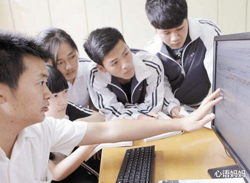 高考|常被家长“瞧不起”的3个专业，实则就业范围广，薪资待遇高