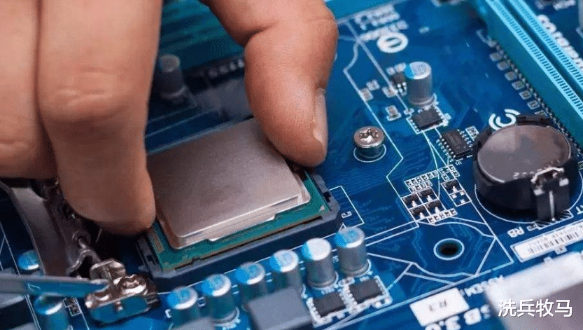 光刻机|被比尔盖茨说对了，“中国芯”再次破壁，外媒：突破不止是光刻机