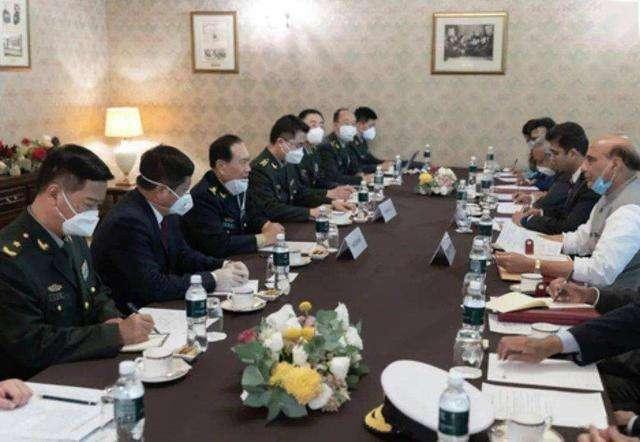 印度|这仗没法打了！99A坦克武直10完成换防，印军第3山地师仍毫无察觉