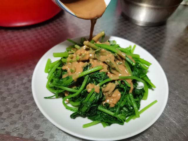血栓|女人常吃这补血“碱性食物”嘴巴不臭，头发乌黑，连皮肤都变水嫩