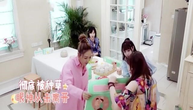 爸爸去哪儿|《爸爸去哪儿》中4对“临时父女”，他娶了孩子妈！剩下都不联系