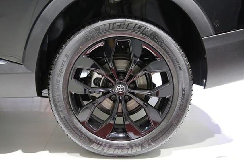 「别克君威」最失败的旗舰！被称为山寨“宝马”，本想完爆H6，可惜30天卖22辆