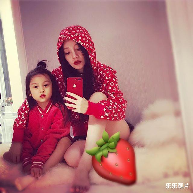 李小璐|李小璐最新采访：失去的一切已经不再重要，女儿才是自己的依靠