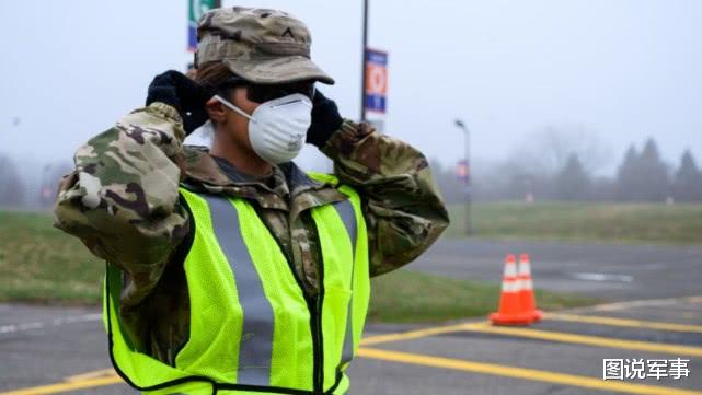 湖北：美国口罩匮乏全国告急，战备物资却都是军火，民众怒斥：战争贩子