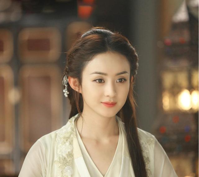 郑晓龙：赵丽颖被圈内群嘲了，和郑晓龙导演的合作，已经被汤唯无情取代了