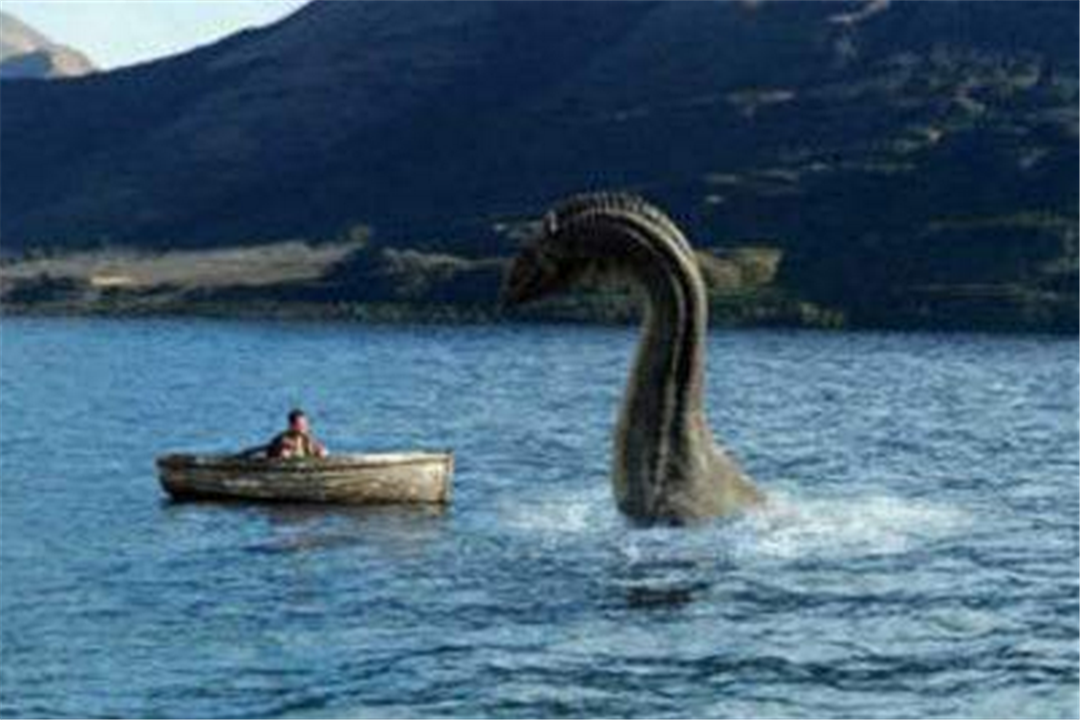 尼斯湖水怪|2020年的第7次目击事件!尼斯湖出现黑色巨大生物,水怪又出现了?