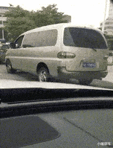 大学|“大学的兄弟们，现在都成明星了”网友：你读的大学叫一本吧？哈哈哈