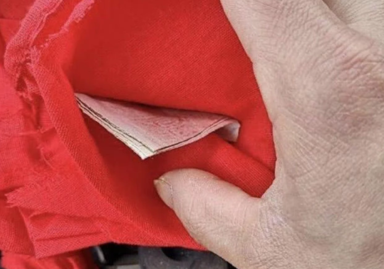 五菱宏光▲6000买二手车，方向盘藏着块红布，车主看后脸色大变