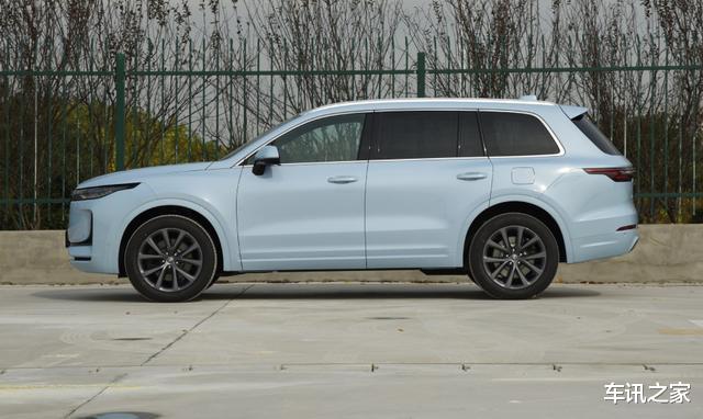 #理想one#最低调的豪车，66w的气场只卖33w，预售2小时收获4万辆订单