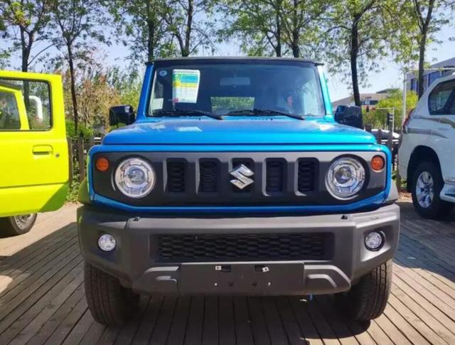 铃木吉姆尼|铃木吉姆尼终于逆袭！猛降6万，复古外观+强悍四驱，这次真给力！